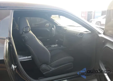 2014 Dodge Challenger Sxt z USA, uszkodzony, nr VIN 2C3CDYAG6EH298847